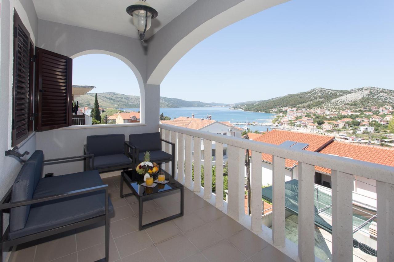 Apartmani Stanic Seget Vranjica Exterior foto