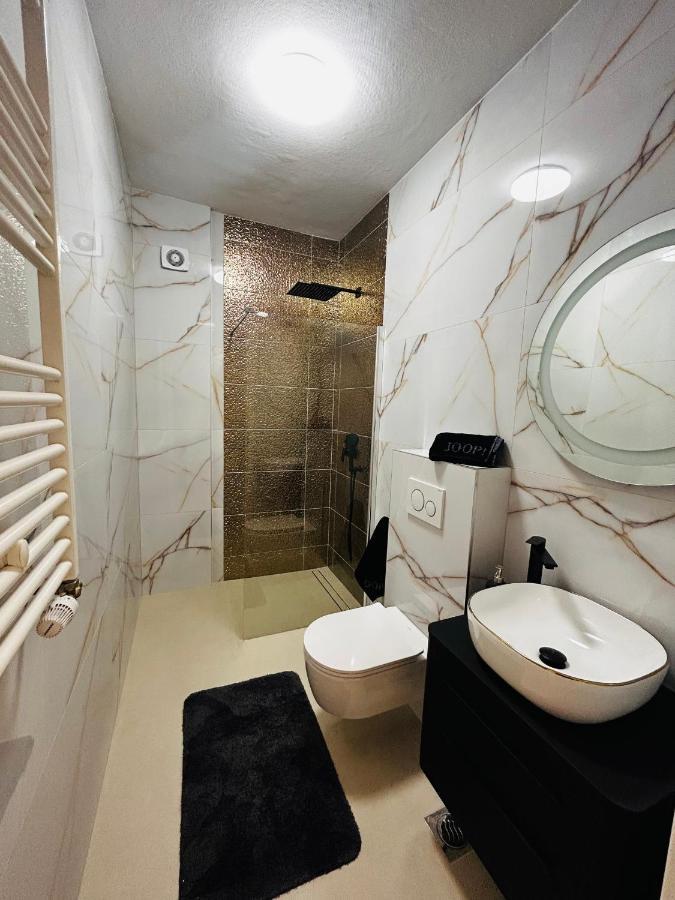 Apartmani Stanic Seget Vranjica Exterior foto