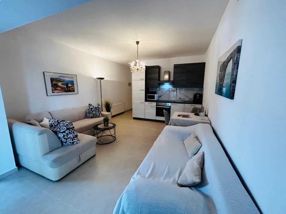Apartmani Stanic Seget Vranjica Exterior foto