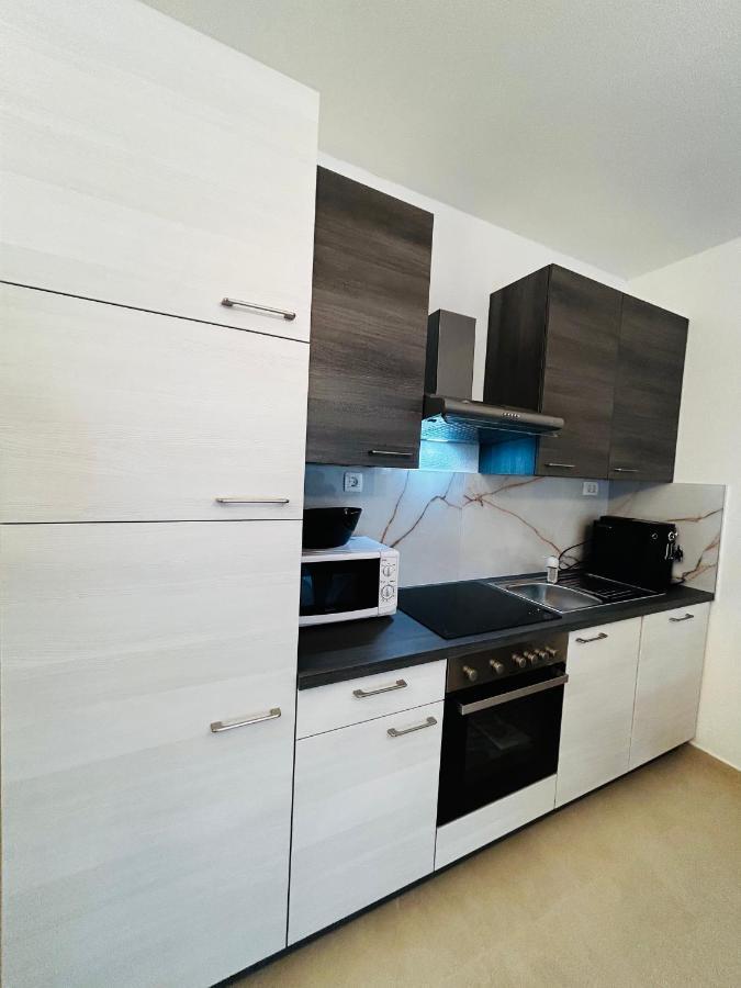 Apartmani Stanic Seget Vranjica Exterior foto
