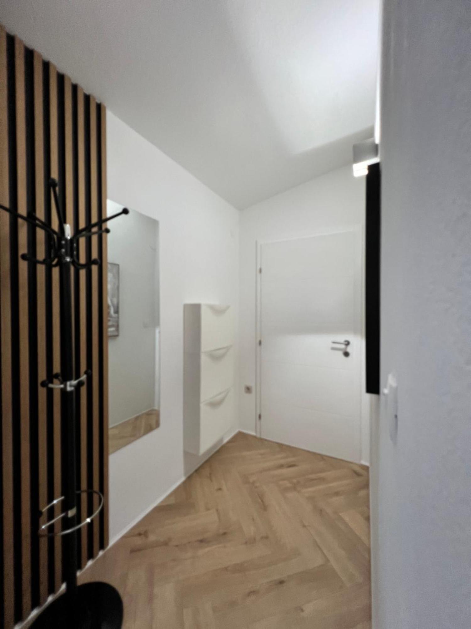 Apartmani Stanic Seget Vranjica Exterior foto