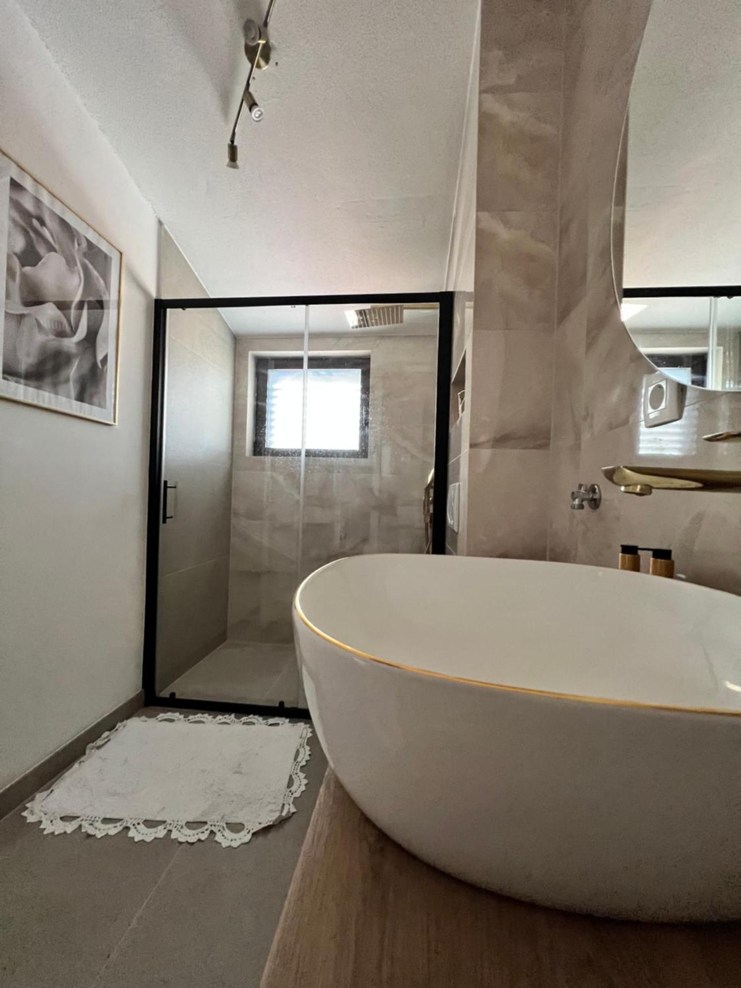 Apartmani Stanic Seget Vranjica Exterior foto