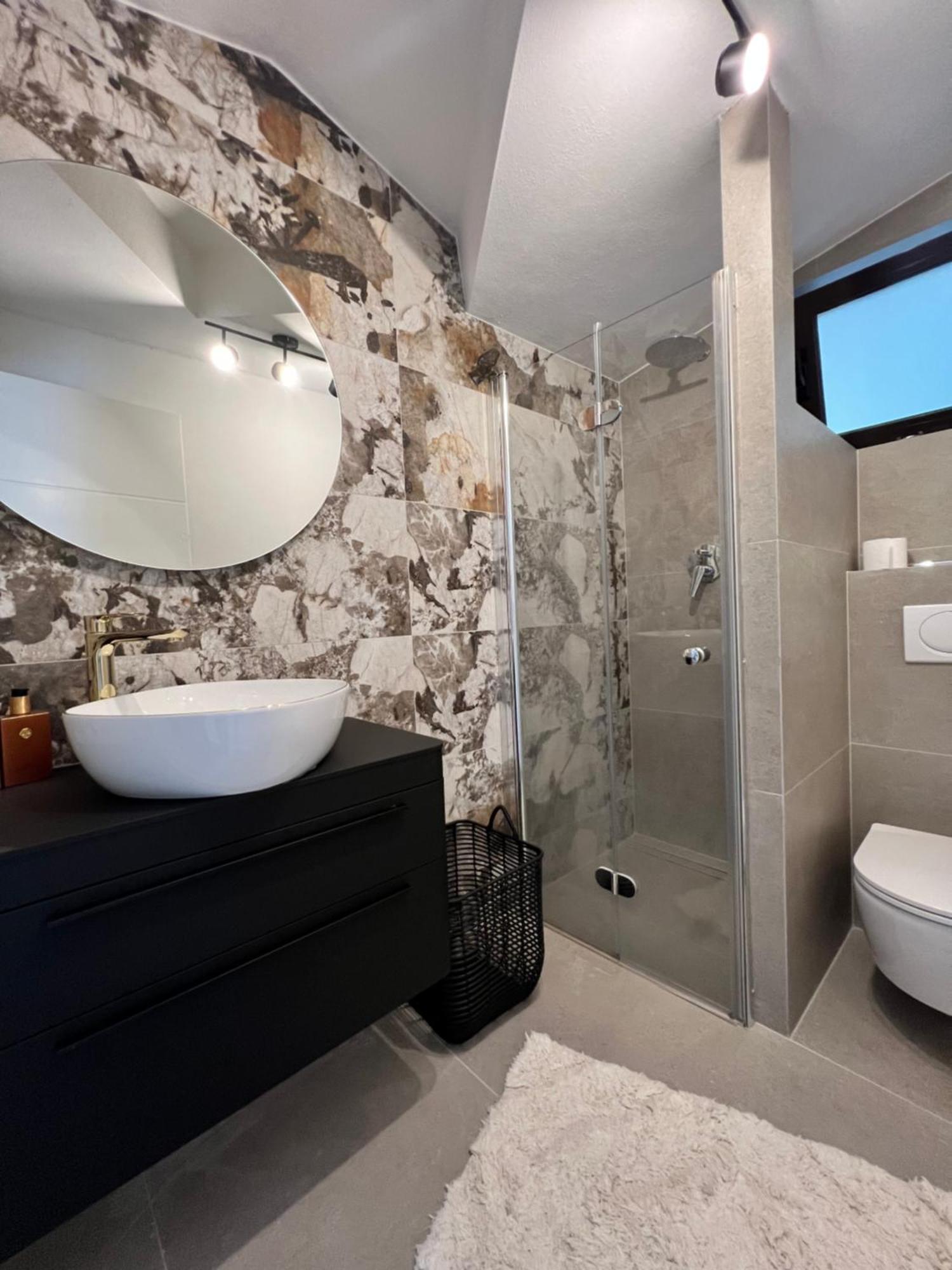 Apartmani Stanic Seget Vranjica Exterior foto